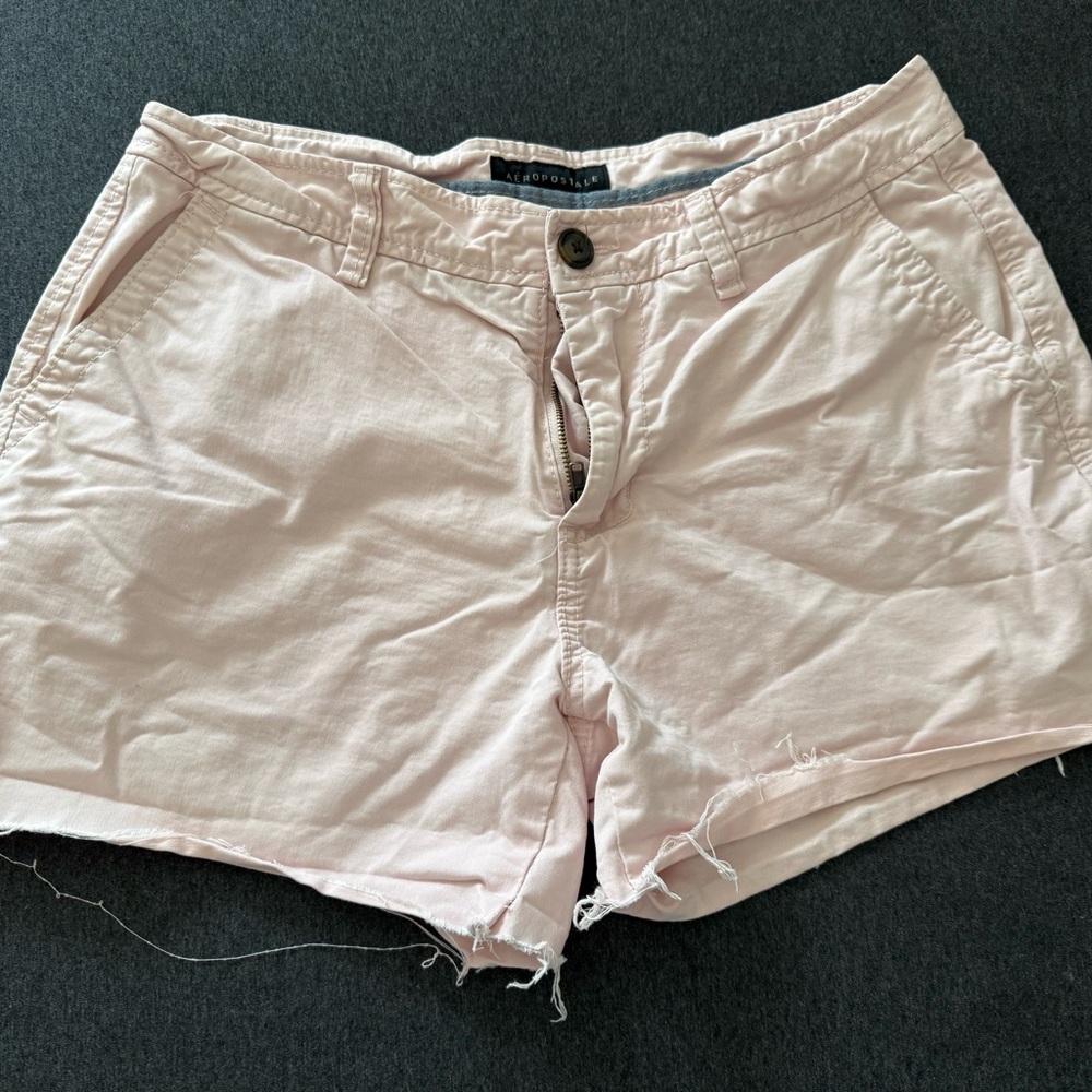 Aeropostale Light Pink Women's Shorts Size 30